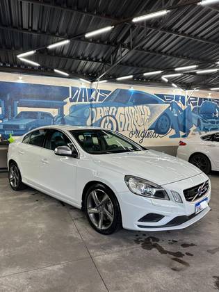 VOLVO S60 3.0 T6 R-DESIGN AWD GASOLINA 4P AUTOMÁTICO